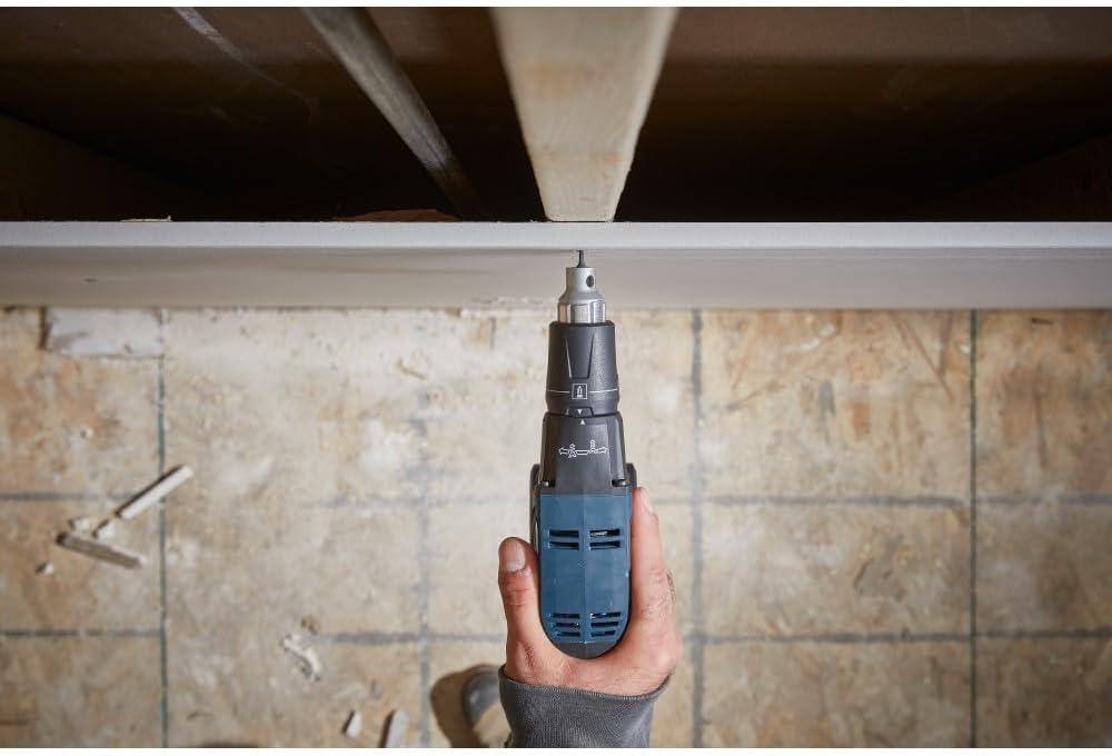 BOSCH GTB18V-45B15-RT 18V Brushless 1/4 In. Hex Screwgun Kit with (1) CORE18V 4 Ah Advanced Power Battery (Renewed)