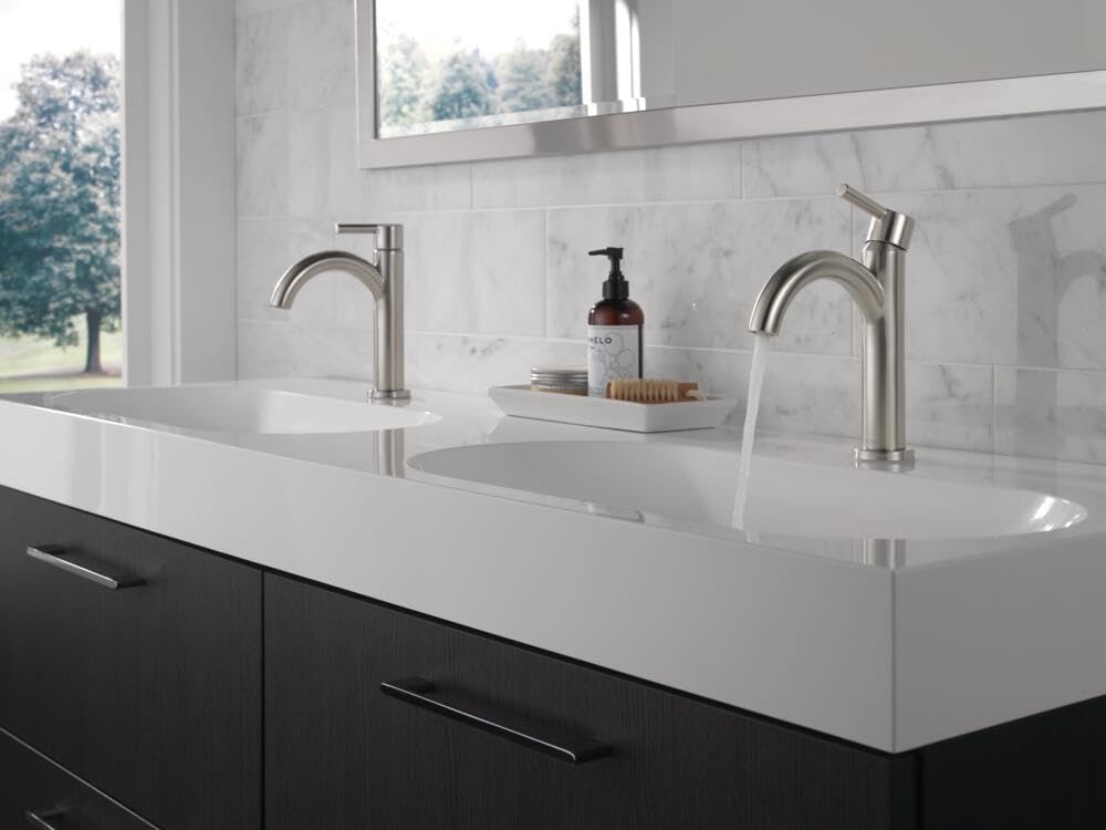 Delta Nicoli Brushed Nickel Bathroom Faucet 1 Hole, Single Hole Bathroom Sink Faucet for Vanity, Push-Pop Drain Assembly, Stainless 15749LF-SS