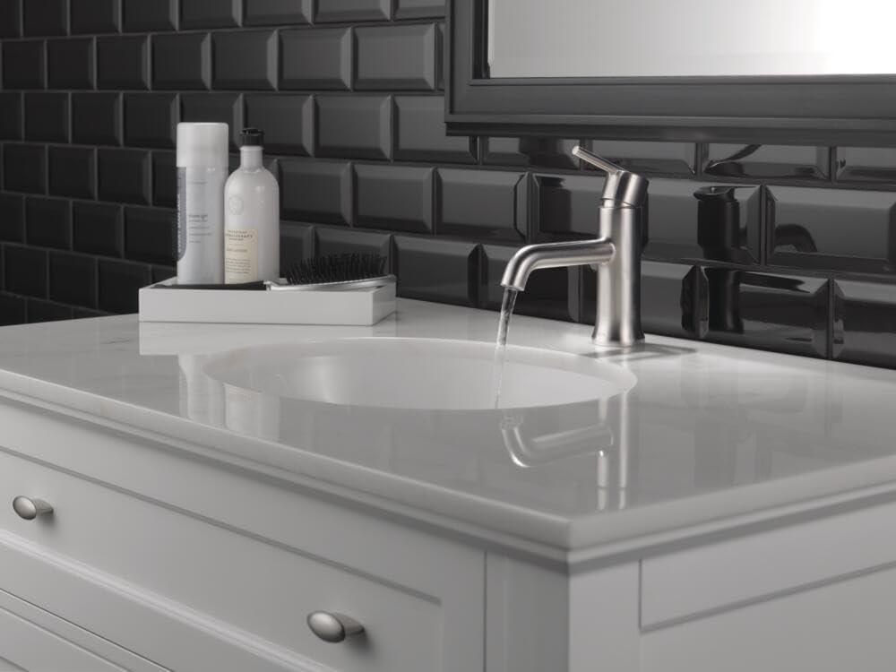 Delta Faucet Trinsic Single Hole Bathroom Faucet Brushed Nickel, Single Handle Bathroom Faucet, Metal Drain Assembly, Stainless 559LF-SSMPU