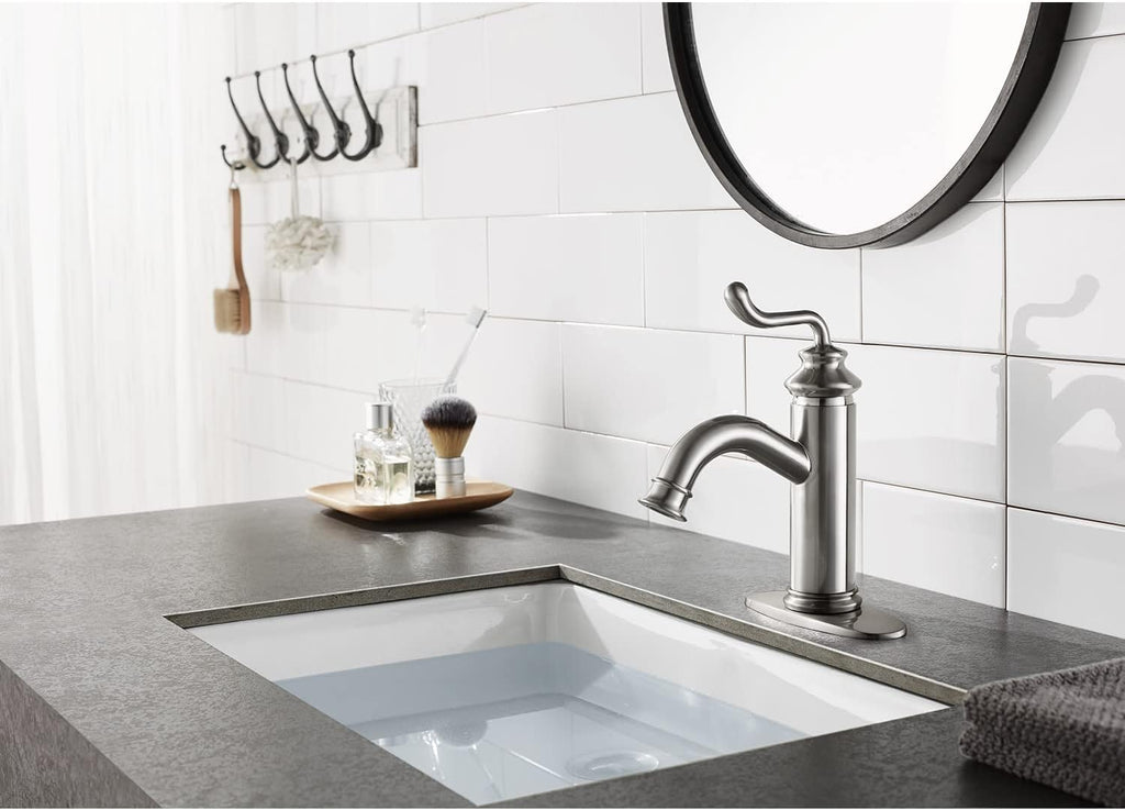 Fauceture LS541RLAB Royale Single-Handle Bathroom Faucet with Push Pop-Up, Antique Brass