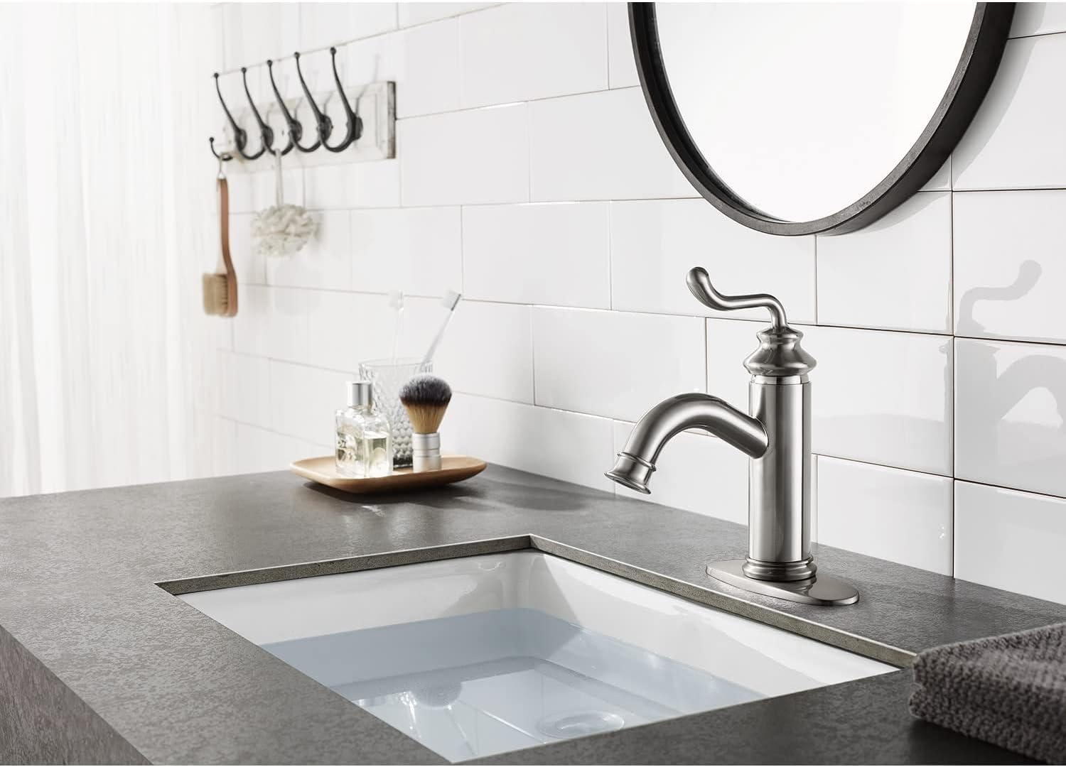 Fauceture LS541RLAB Royale Single-Handle Bathroom Faucet with Push Pop-Up, Antique Brass
