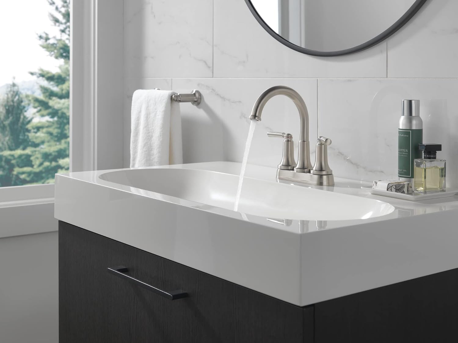 Delta Faucet Saylor Brushed Nickel Bathroom Faucet, Bathroom Sink Faucet, Centerset Bathroom Faucet for Bathroom Sink, Diamond Seal Technology, Metal Drain Assembly, Stainless 2535-SSMPU-DST
