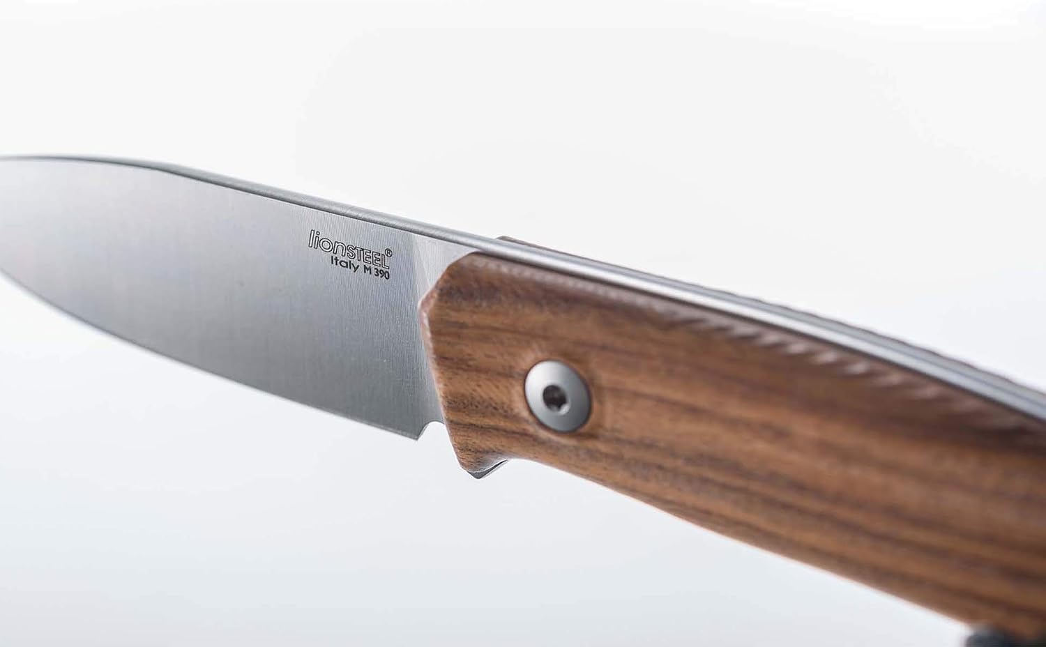 LionSTEEL M1 Bushcraft Fixed Blade Knife, M390 Sintered Steel Blade, Leather Sheath