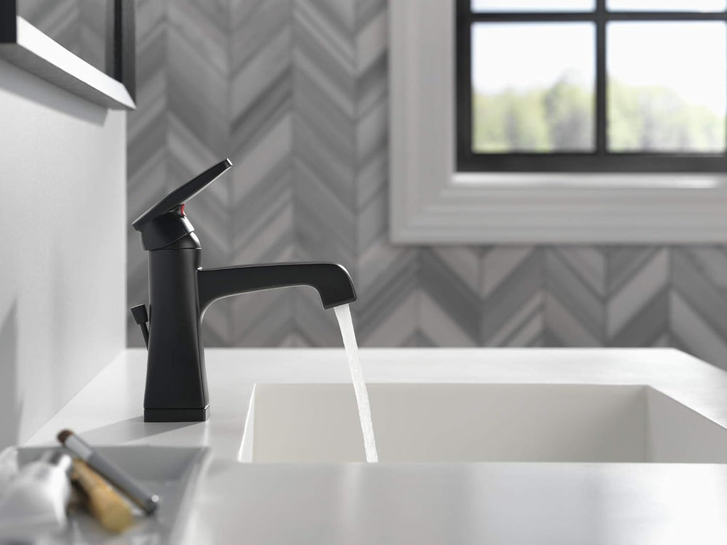 Delta Ashlyn Matte Black Bathroom Faucet 1 Hole, Single Hole Bathroom Sink Faucet for Vanity, Metal Push-Pop Drain Assembly, Matte Black 564-BLMPU-DST