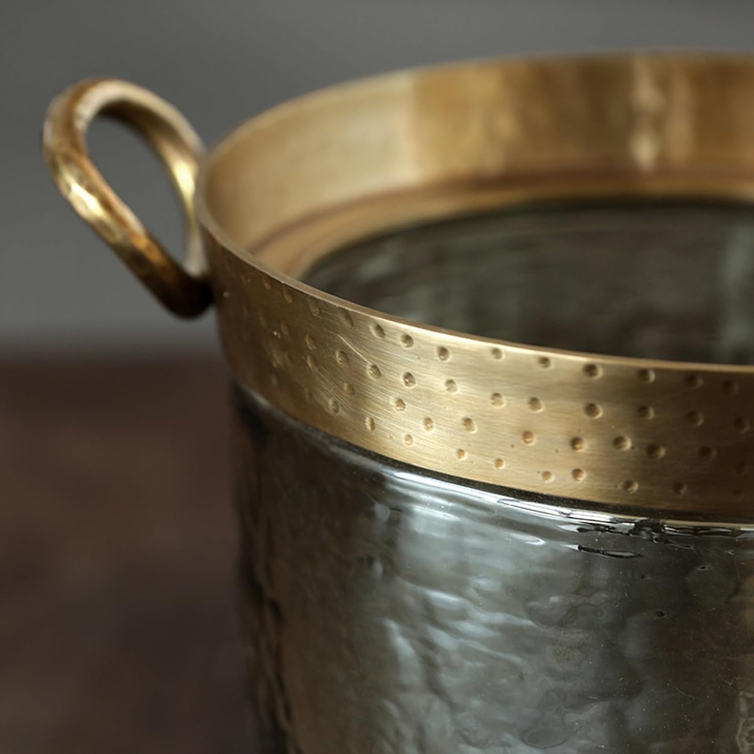 Ice Cube Trays Luxury Glass Ice Bucket with Gold Copper Edge Decoration Retro Style Handmade Metal Insulated Ice Bucket, Great for Home Bar, Chilling Beer, Champagne, Wine Bottle Ice Bucket For Party