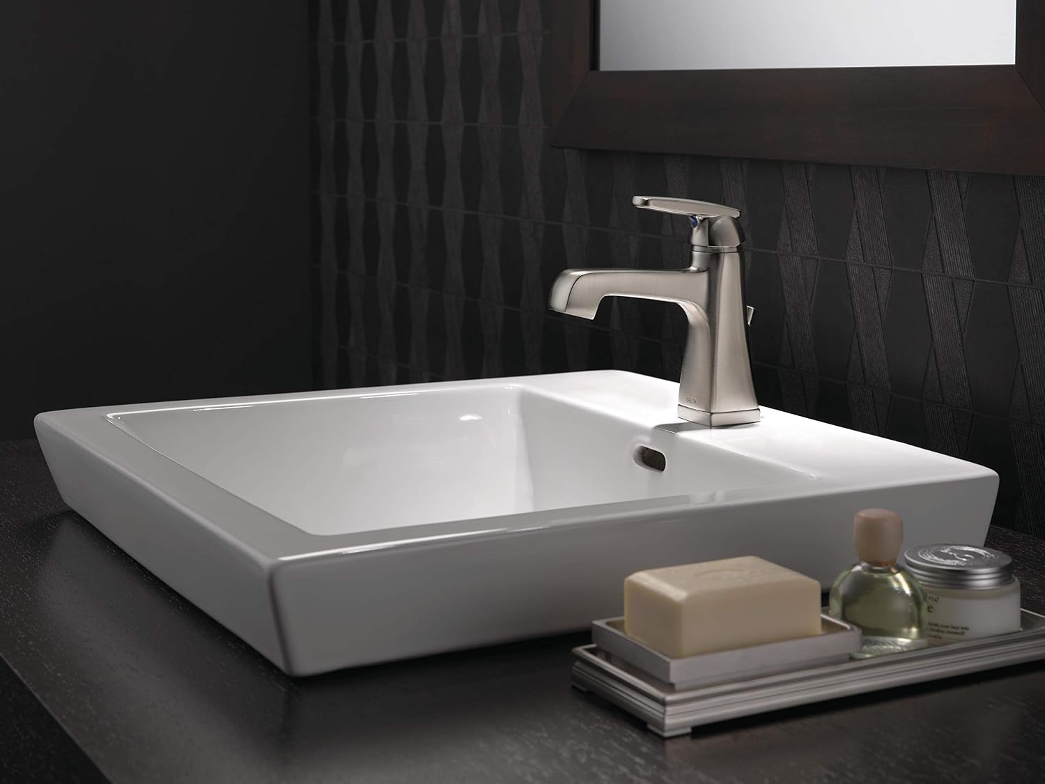 Delta Faucet Ashlyn Single Hole Bathroom Faucet Brushed Nickel, Single Handle Bathroom Faucet, Diamond Seal Technology, Metal Drain Assembly, Stainless 564-SSMPU-DST