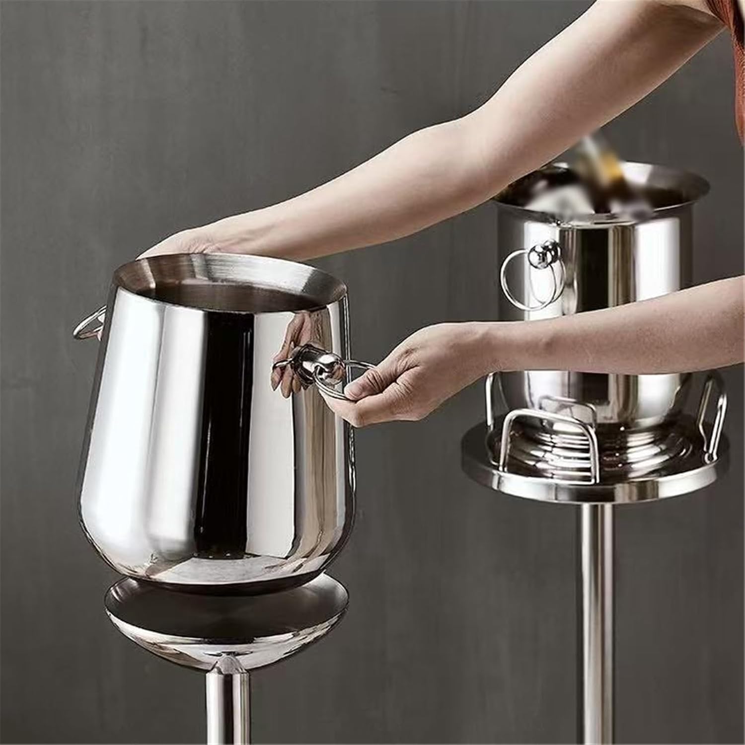 Ice Bucket Creative Stainless Steel Ice Bucket with Stand for Party Bar Ktv BBQ Home
