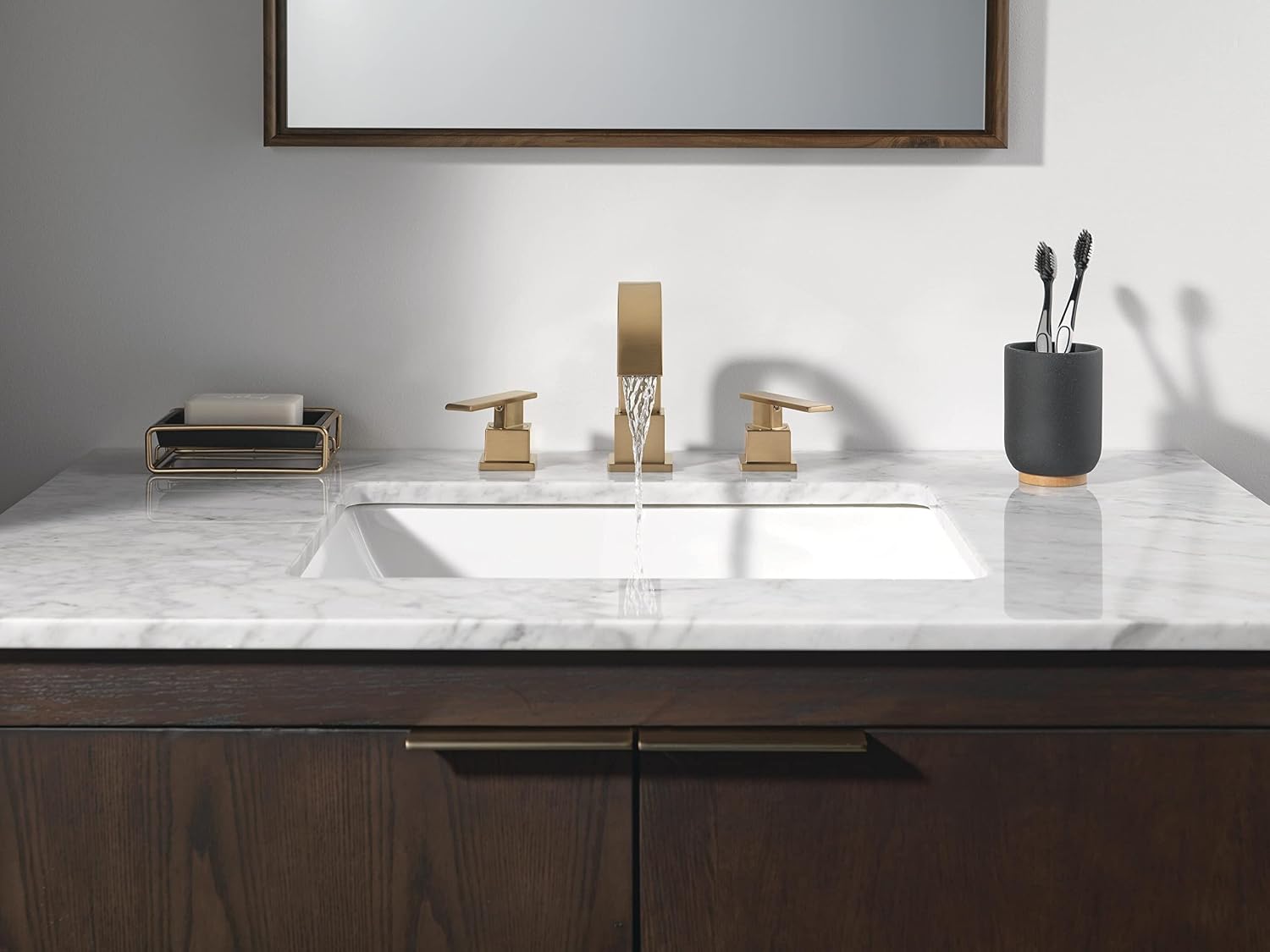 Delta Vero Brushed Gold Bathroom Faucet 3 Hole, 8 Inch Widespread Bathroom Sink Faucet for Vanity, Metal Push-Pop Drain Assembly, Champagne Bronze 3553LF-CZ