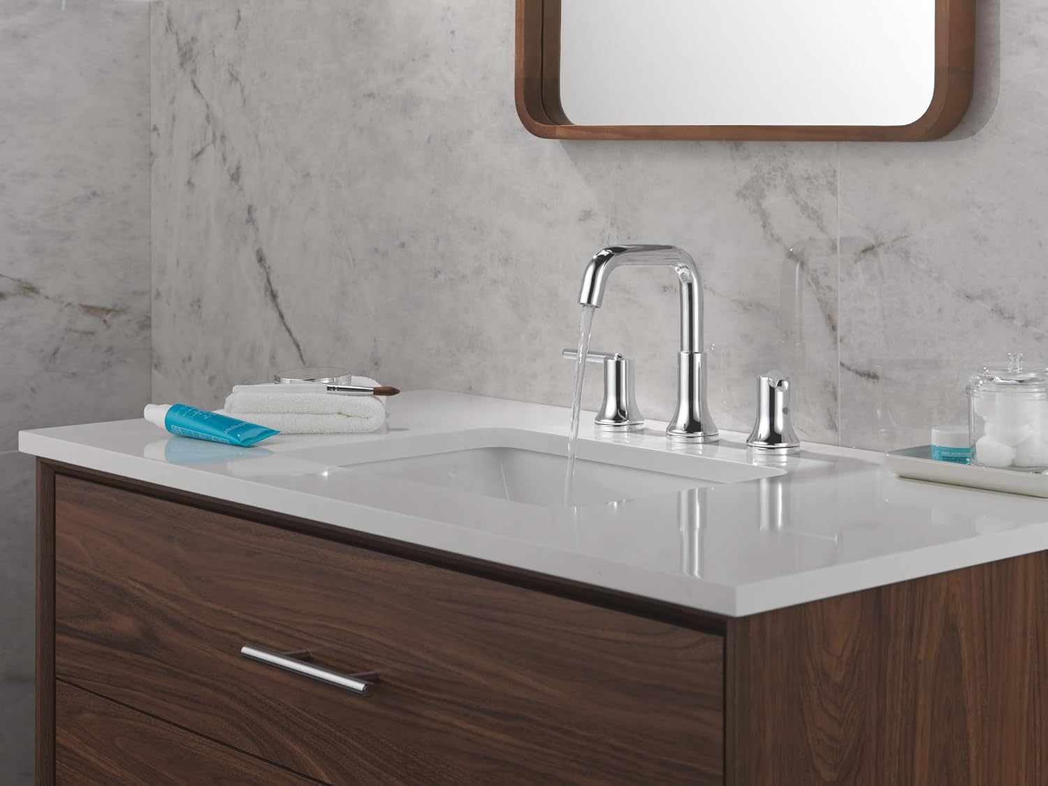 Delta Trinsic U-Spout Widespread Bathroom Faucet, Chrome 3-Hole Bathroom Sink Faucet, Metal Push-Pop Drain Assembly, Chrome 3554-MPU-DST