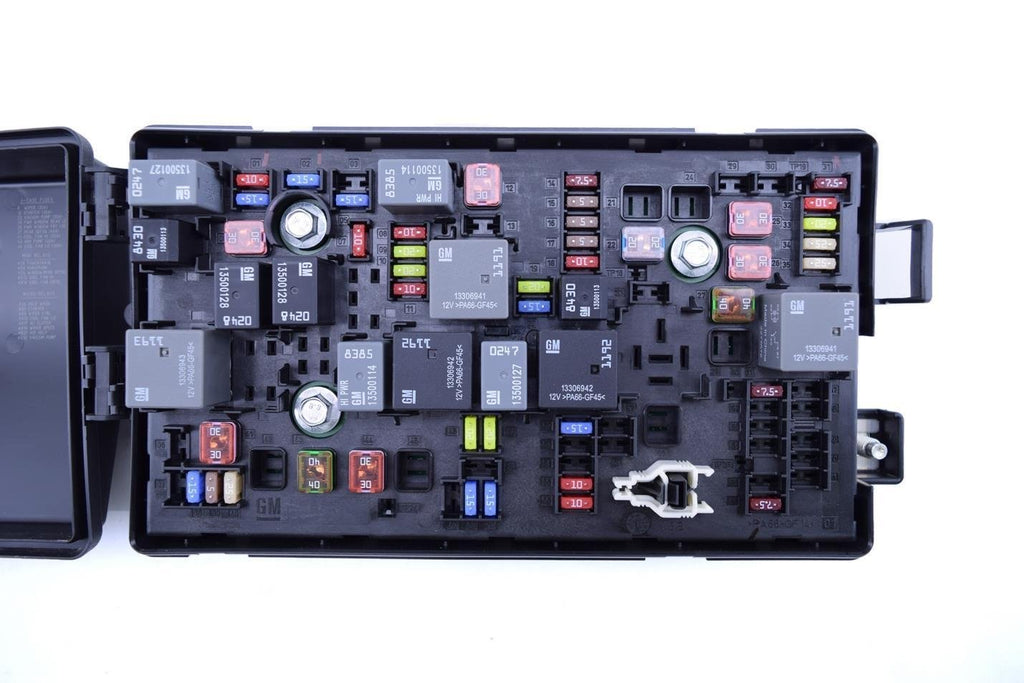 General Motors Terminal Block, AC Screw Terminal, Black, 12V DC, Panel Mount, Polypropylene/Polybutylene Terephthalate, 22760635