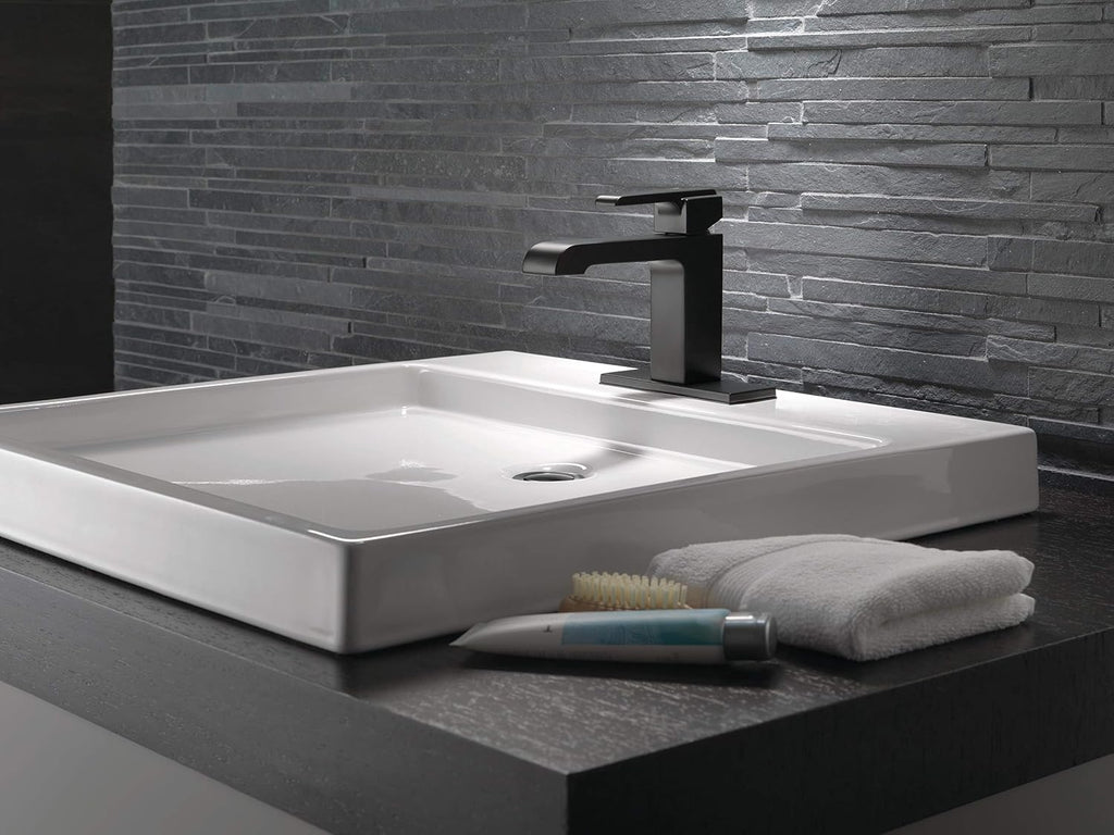 Delta Ara Matte Black Bathroom Faucet 1 Hole, Single Hole Bathroom Sink Faucet for Vanity, Matte Black 567LF-BLLPU