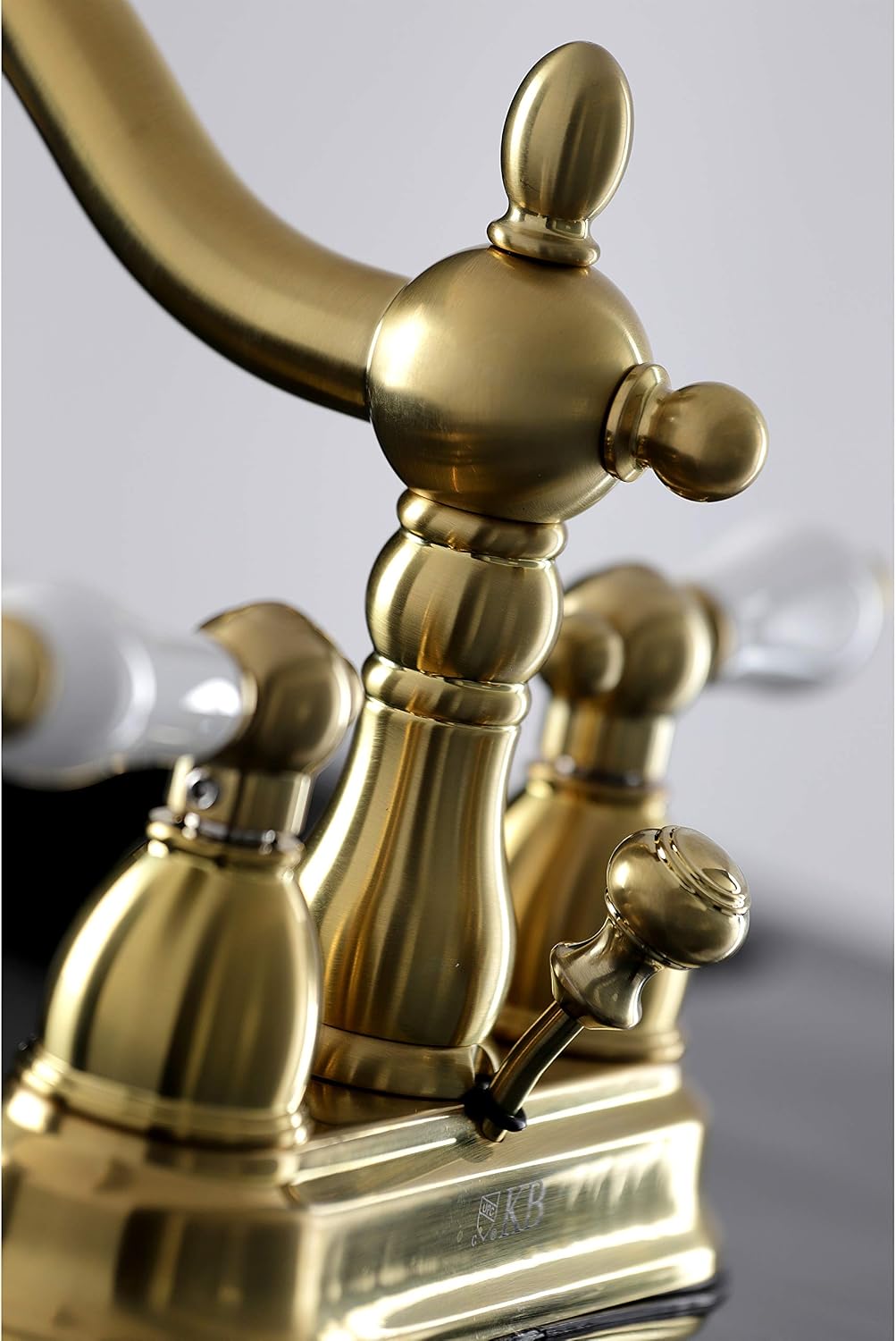 Kingston Brass KB1607PL Heritage 4 in. Centerset Bathroom Faucet, Brushed Brass