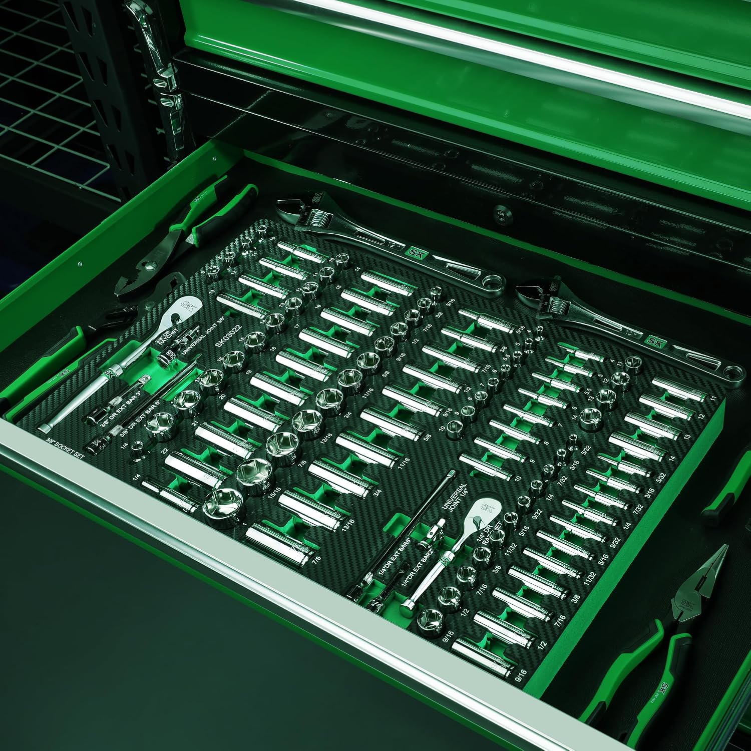SK 1/4' & 3/8' Drive Socket Set with 90-Tooth Ratchet, 105-Piece, SAE & Metric, SuperKrome Finish, Premium CR-V Construction, with EVA Foam Tool Organizer