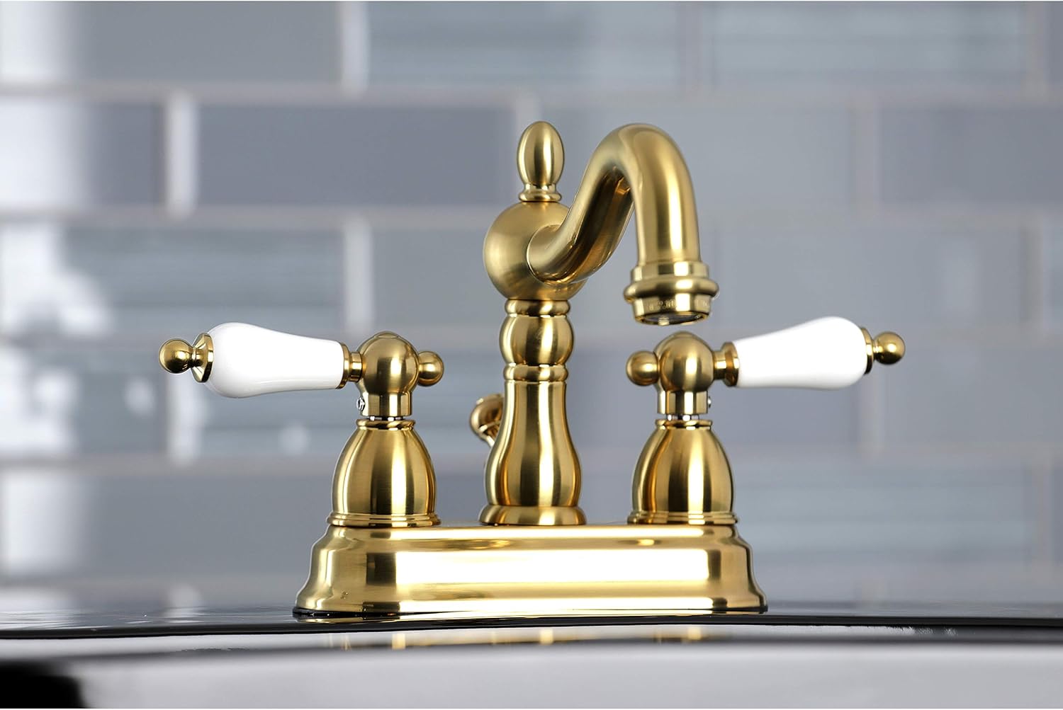 Kingston Brass KB1607PL Heritage 4 in. Centerset Bathroom Faucet, Brushed Brass