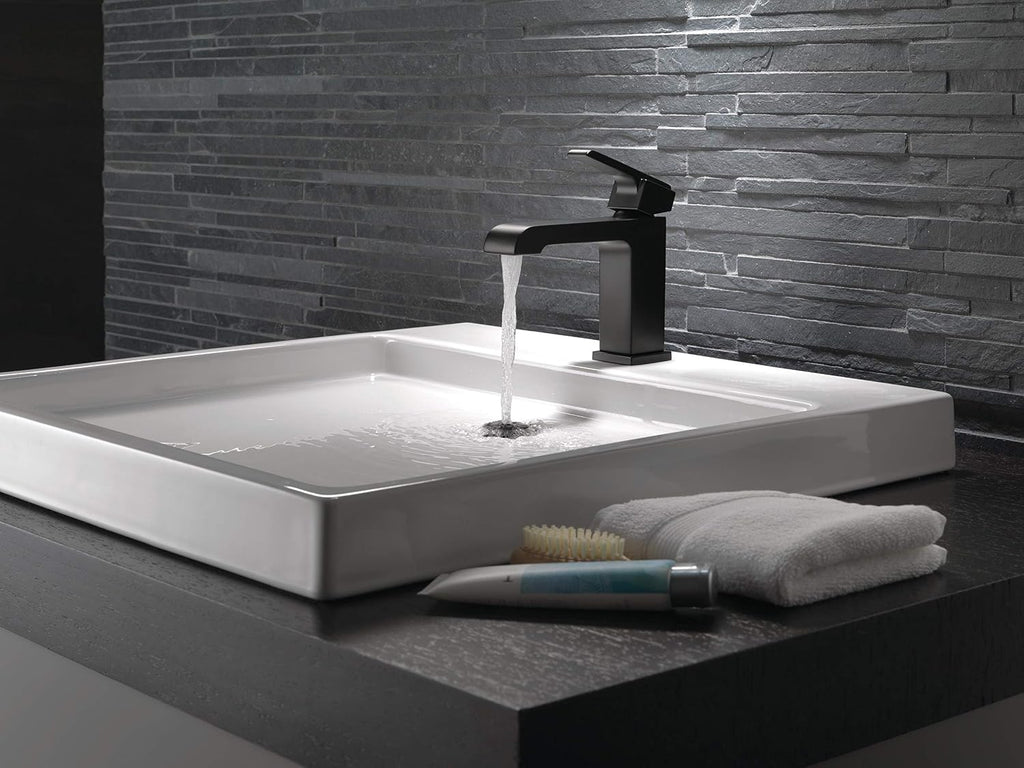 Delta Ara Matte Black Bathroom Faucet 1 Hole, Single Hole Bathroom Sink Faucet for Vanity, Matte Black 567LF-BLLPU